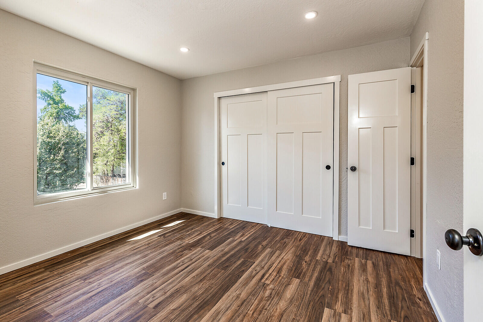 Ella's - Residential