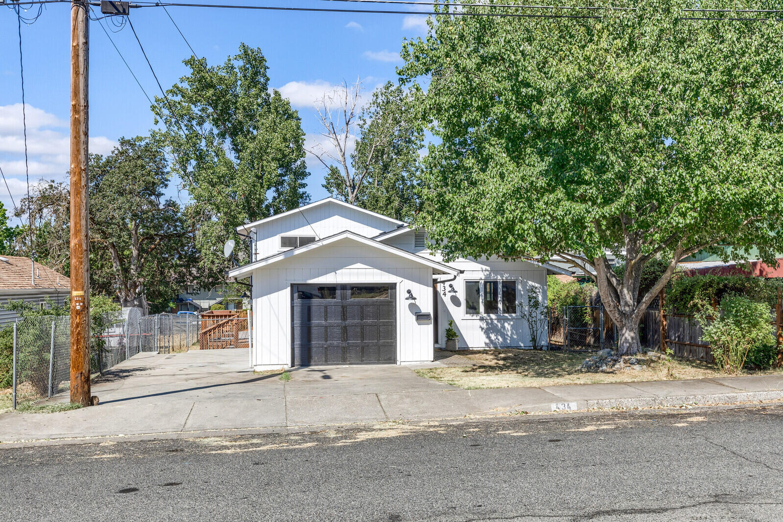 Ella's - Residential