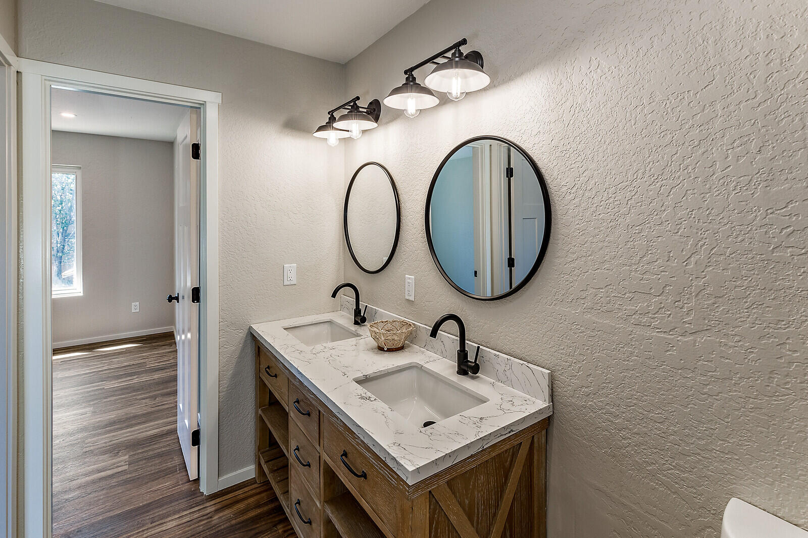 Ella's - Residential