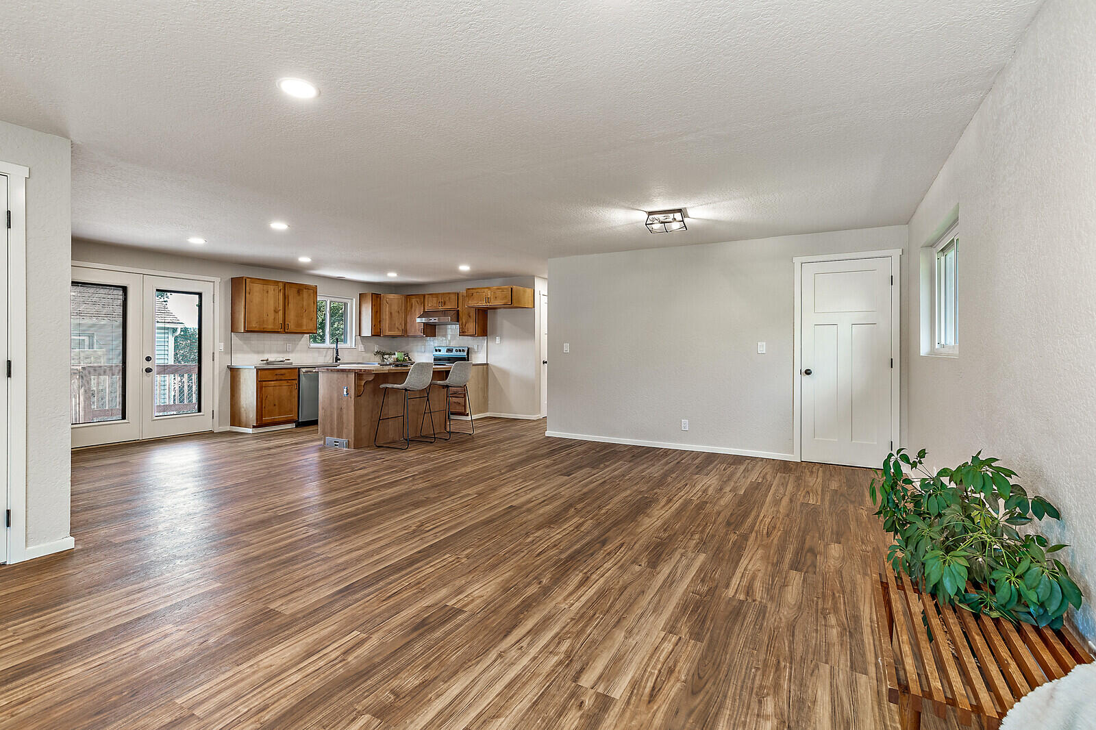 Ella's - Residential