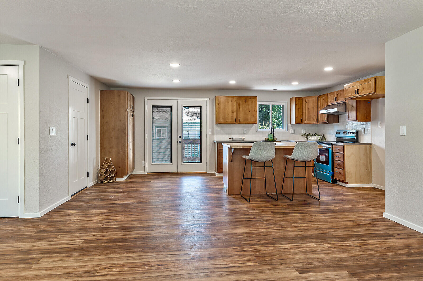 Ella's - Residential