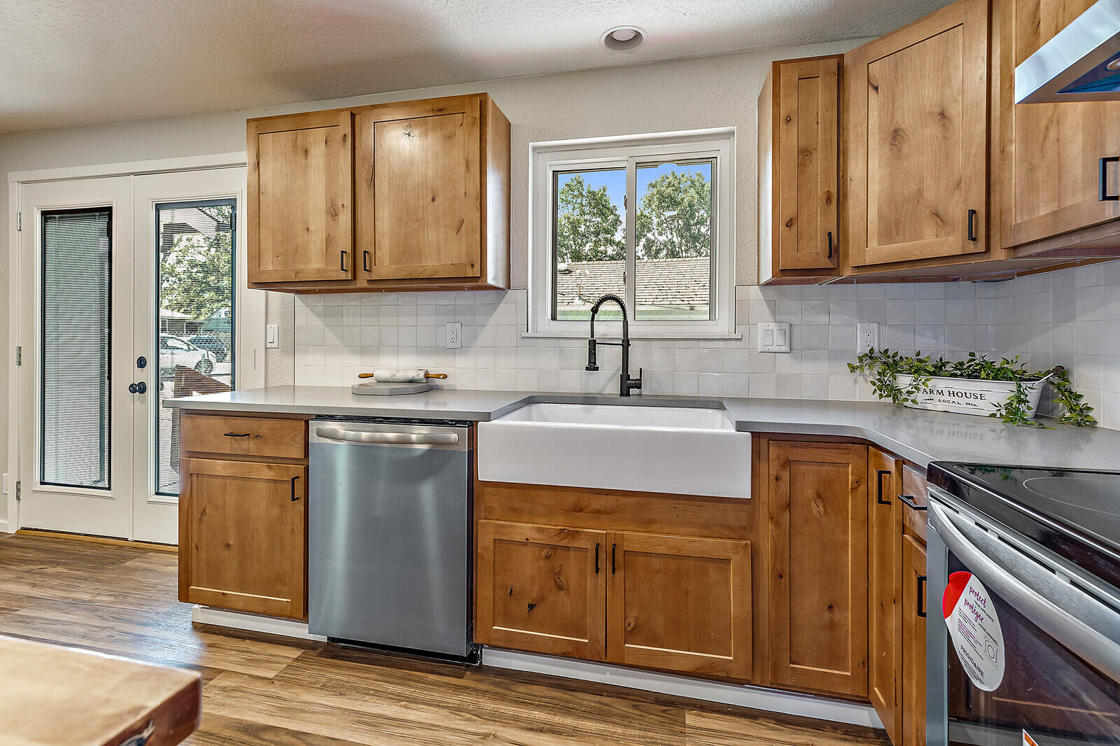 Ella's - Residential