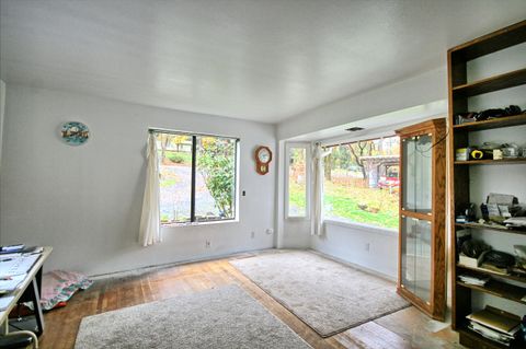 Tiny photo for 5960 Cloverlawn Drive, Grants Pass, OR 97527 (MLS # 220211664)