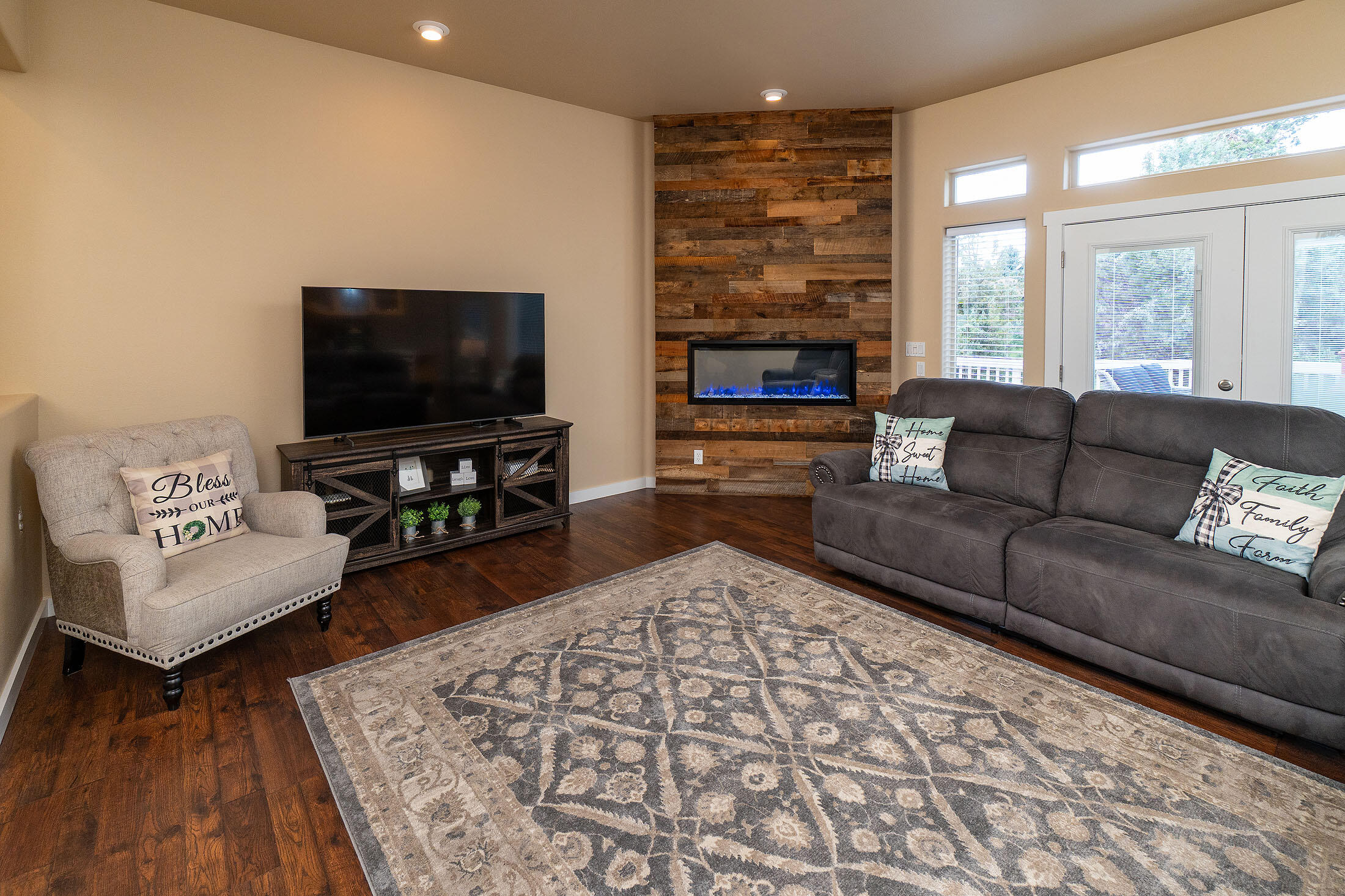 Eagle Crest - Residential