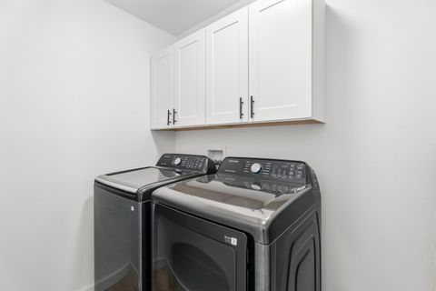 Tiny photo for 15901 SW Frog Court, Terrebonne, OR 97760 (MLS # 220219830)