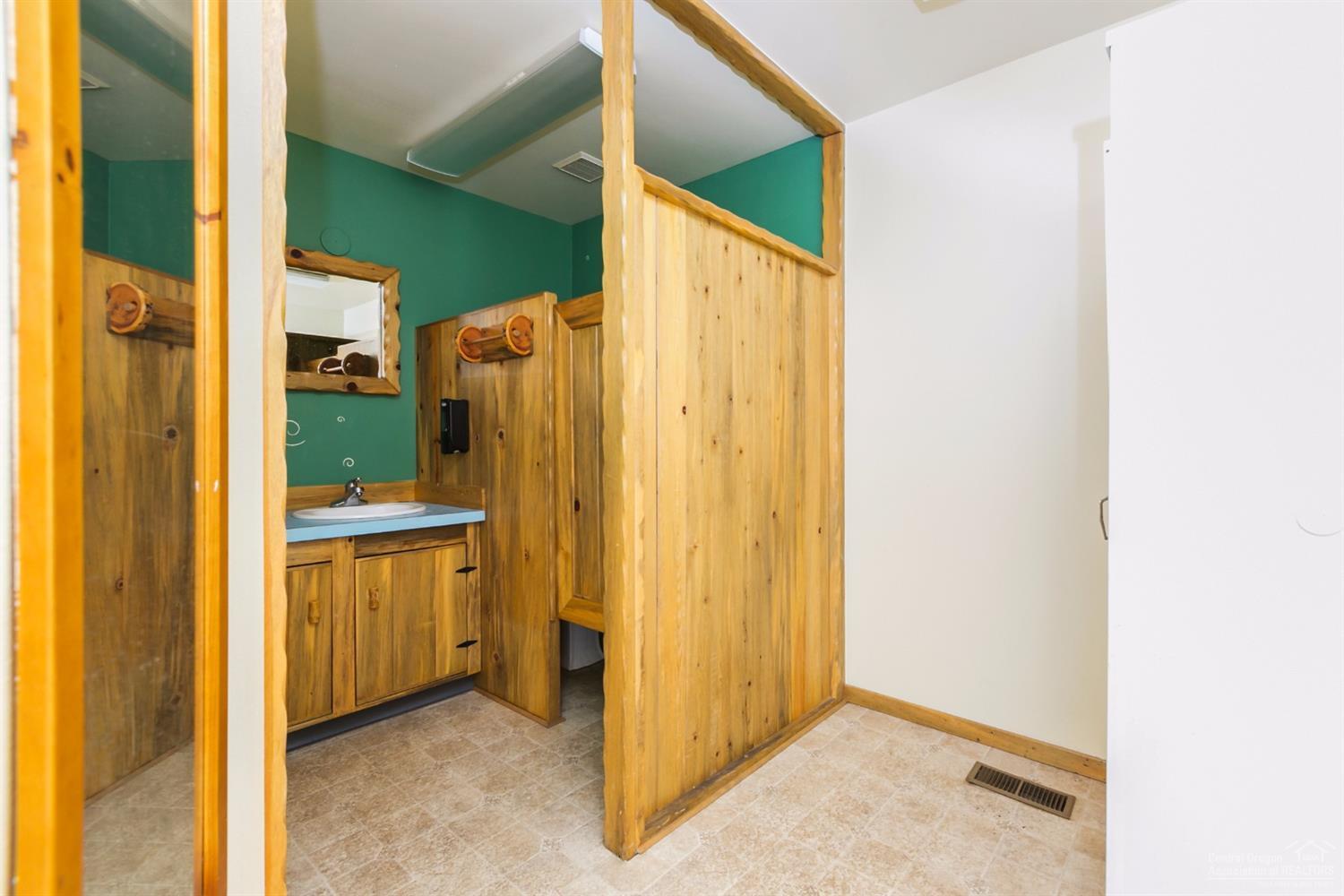 CLAL - Commercial Sale