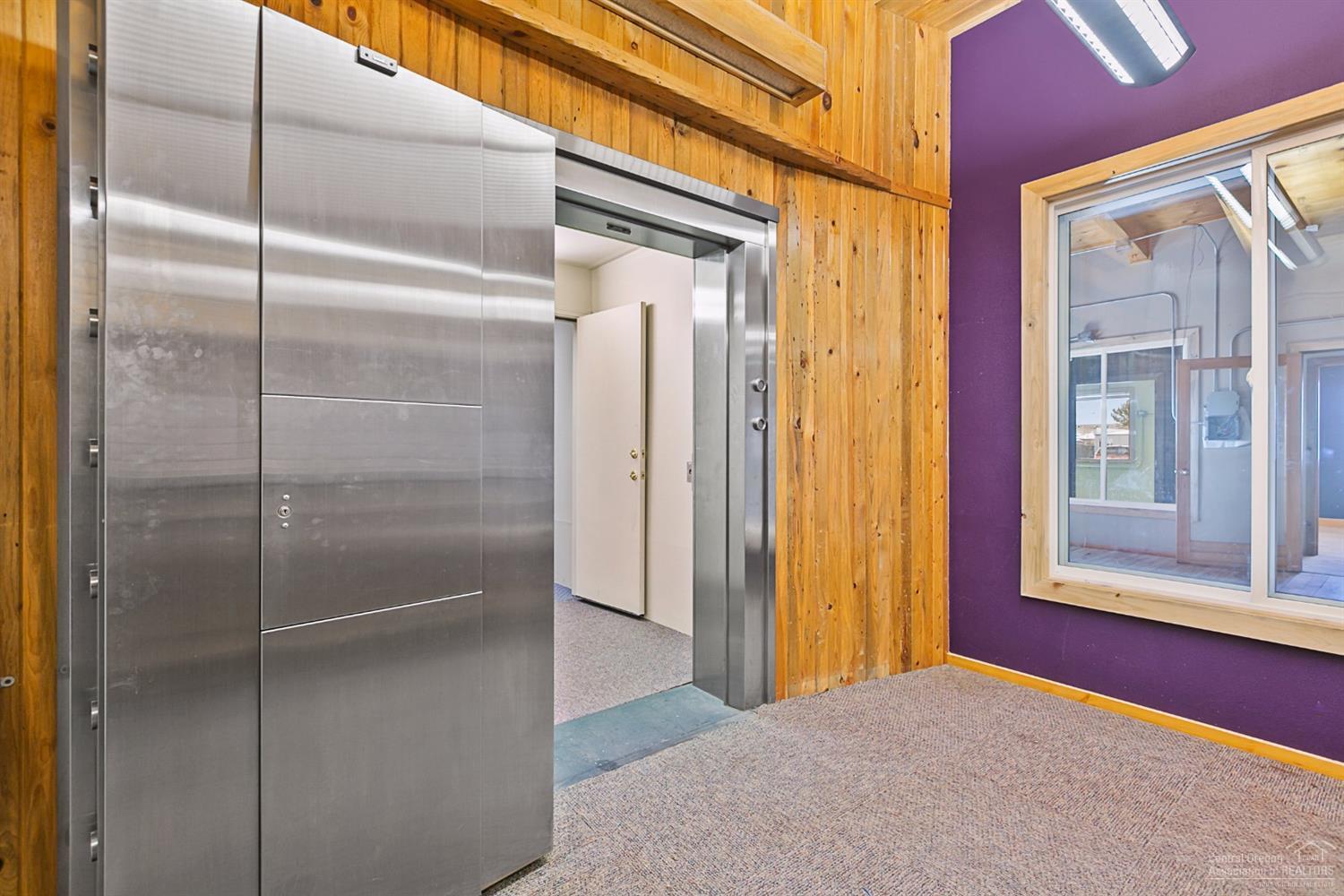 CLAL - Commercial Sale