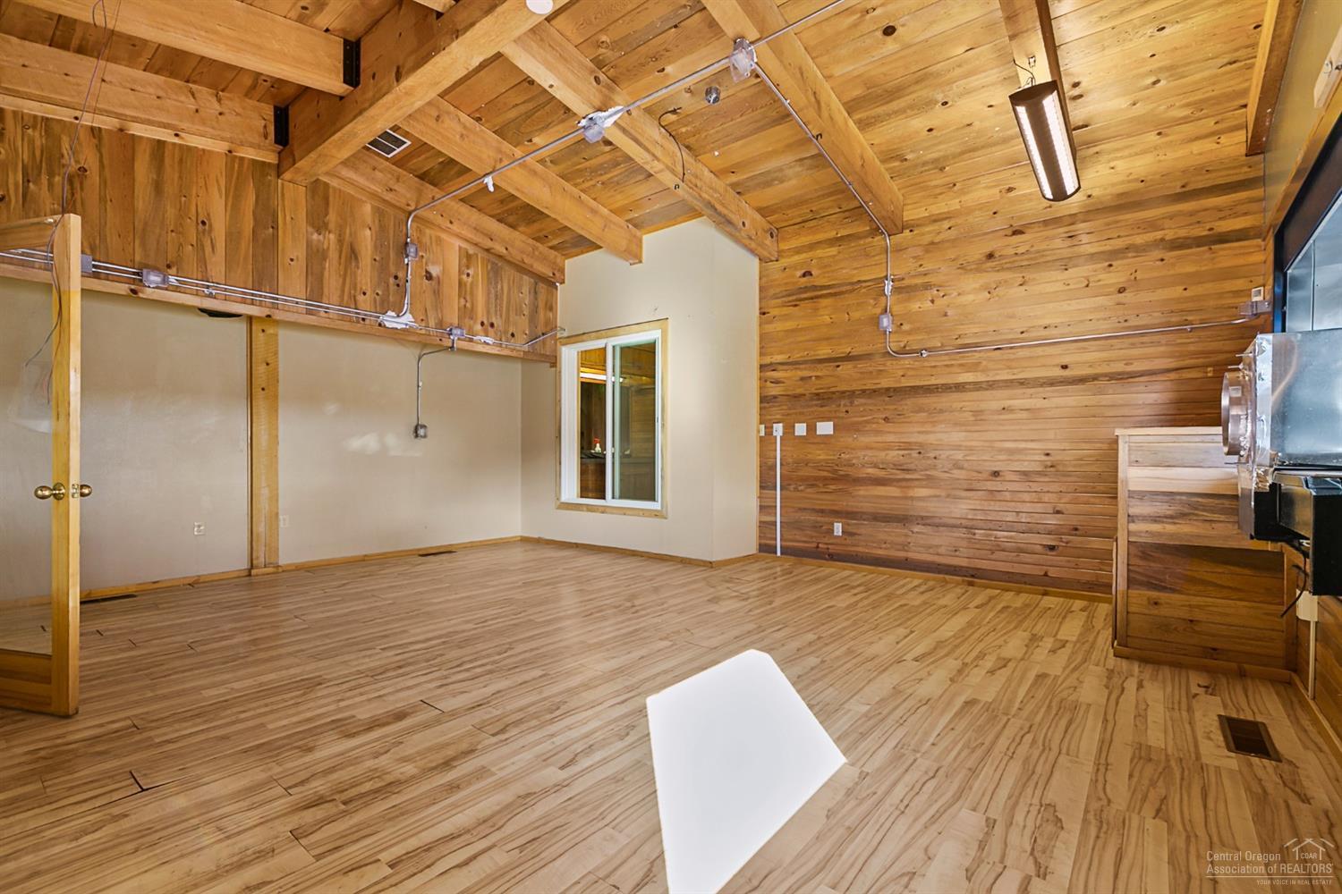 CLAL - Commercial Sale