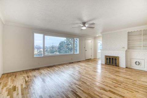 Tiny photo for 954 SW Crestview Road, Prineville, OR 97754 (MLS # 220214225)