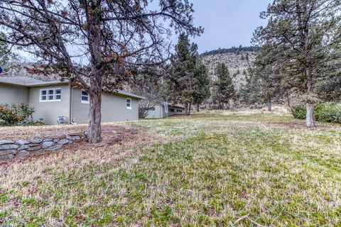 Tiny photo for 954 SW Crestview Road, Prineville, OR 97754 (MLS # 220214225)