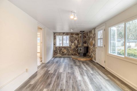 Tiny photo for 954 SW Crestview Road, Prineville, OR 97754 (MLS # 220214225)