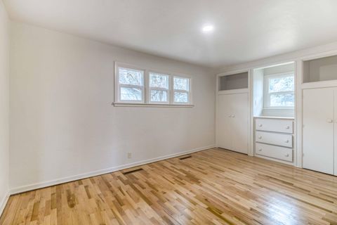 Tiny photo for 954 SW Crestview Road, Prineville, OR 97754 (MLS # 220214225)