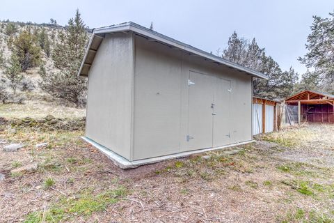 Tiny photo for 954 SW Crestview Road, Prineville, OR 97754 (MLS # 220214225)