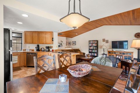 Tiny photo for 17772 W Core Road #19, Sunriver, OR 97707 (MLS # 220217249)