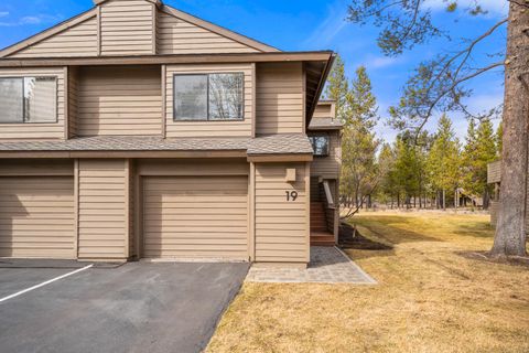 Tiny photo for 17772 W Core Road #19, Sunriver, OR 97707 (MLS # 220217249)