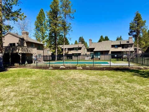 Tiny photo for 17772 W Core Road #19, Sunriver, OR 97707 (MLS # 220217249)