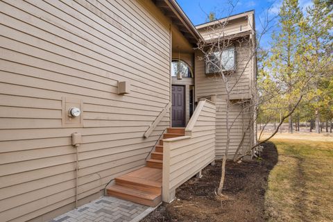 Tiny photo for 17772 W Core Road #19, Sunriver, OR 97707 (MLS # 220217249)