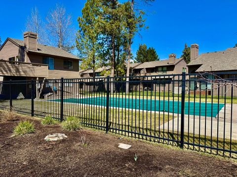 Tiny photo for 17772 W Core Road #19, Sunriver, OR 97707 (MLS # 220217249)