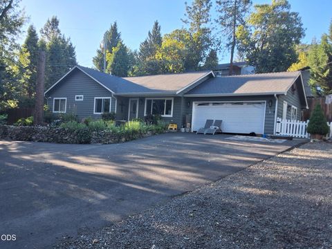 Photo of 1275 4th Avenue #4504, Gold Hill, OR 97525 (MLS # 220224345)