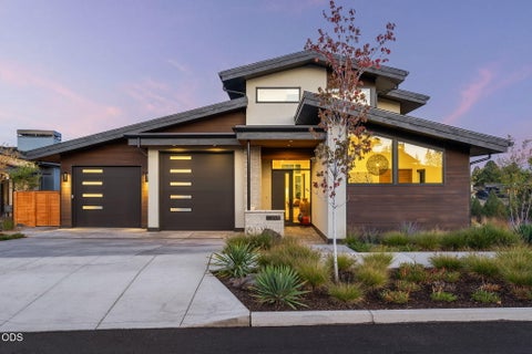 Photo of 3175 NW Strickland Way, Bend, OR 97703 (MLS # 220228358)