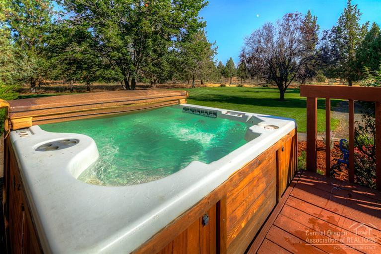 Howells Hilltop - Residential