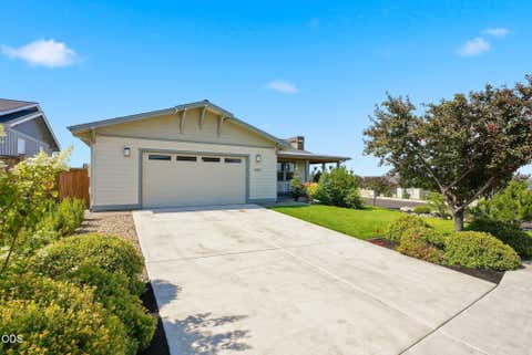 Photo of 4496 SW Zenith Avenue, Redmond, OR 97756 (MLS # 220226279)