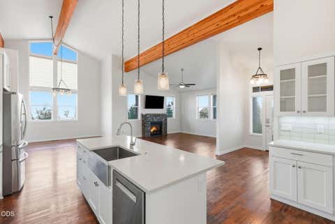 Tiny photo for 4496 SW Zenith Avenue, Redmond, OR 97756 (MLS # 220226279)