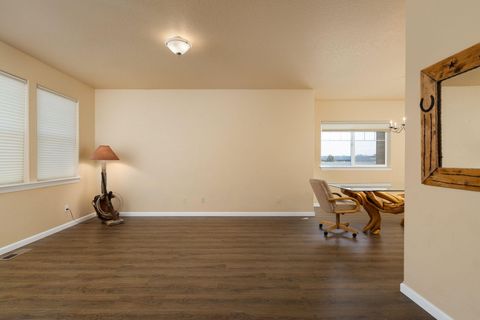 Tiny photo for 580 C Avenue, Terrebonne, OR 97760 (MLS # 220219998)