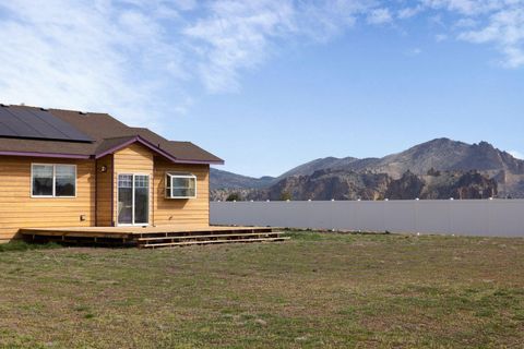 Tiny photo for 580 C Avenue, Terrebonne, OR 97760 (MLS # 220219998)