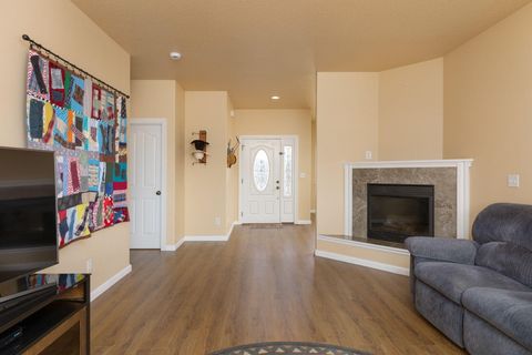 Tiny photo for 580 C Avenue, Terrebonne, OR 97760 (MLS # 220219998)