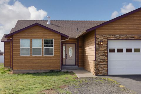 Tiny photo for 580 C Avenue, Terrebonne, OR 97760 (MLS # 220219998)