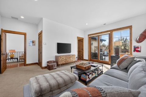 Tiny photo for 65653 Swallows Nest Lane, Bend, OR 97701 (MLS # 220215890)