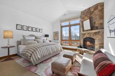 Tiny photo for 65653 Swallows Nest Lane, Bend, OR 97701 (MLS # 220215890)