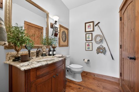 Tiny photo for 65653 Swallows Nest Lane, Bend, OR 97701 (MLS # 220215890)