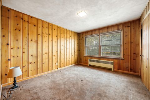 Tiny photo for 1123 NW Canyon Drive, Redmond, OR 97756 (MLS # 220212500)