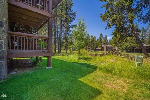Tiny photo for 57089 Wild Lily Lane #16, Sunriver, OR 97707 (MLS # 220224330)