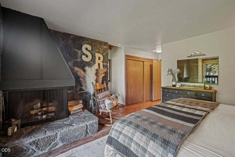 Tiny photo for 57089 Wild Lily Lane #16, Sunriver, OR 97707 (MLS # 220224330)