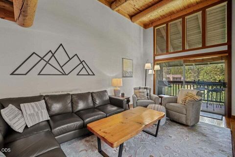 Tiny photo for 57089 Wild Lily Lane #16, Sunriver, OR 97707 (MLS # 220224330)