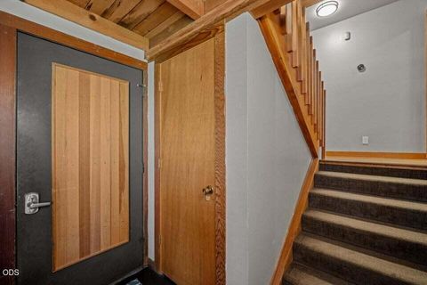 Tiny photo for 57089 Wild Lily Lane #16, Sunriver, OR 97707 (MLS # 220224330)