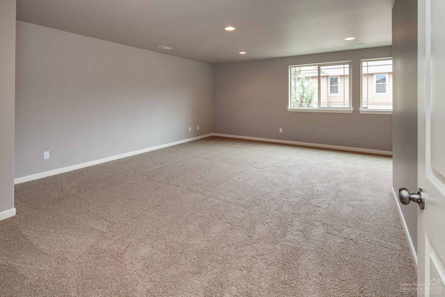 Kian Canyon - Residential