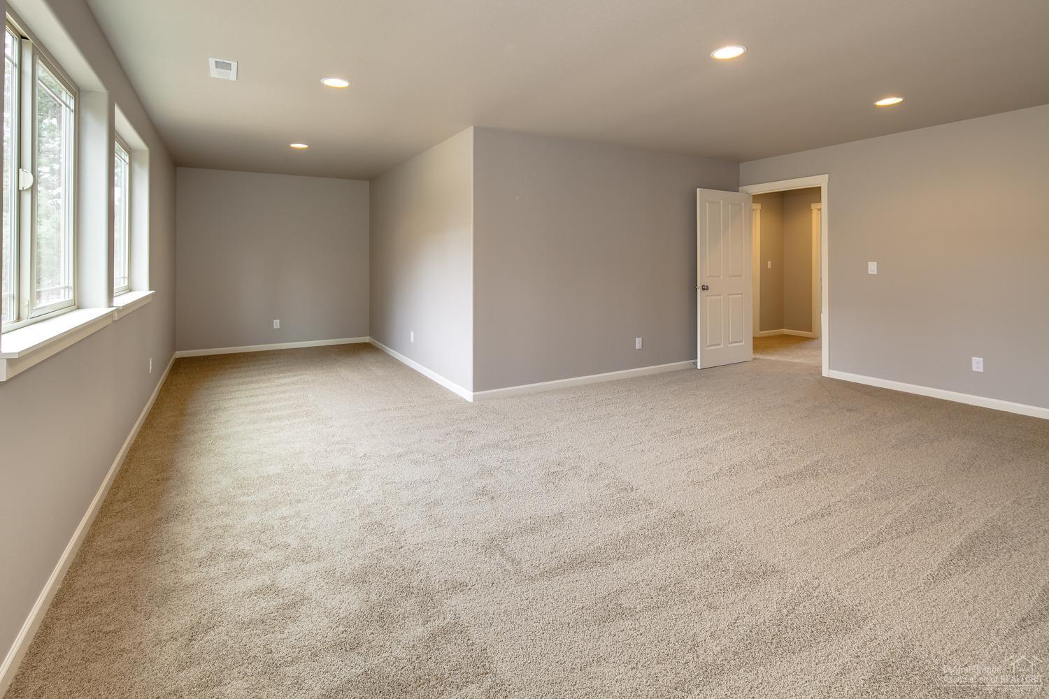 Kian Canyon - Residential