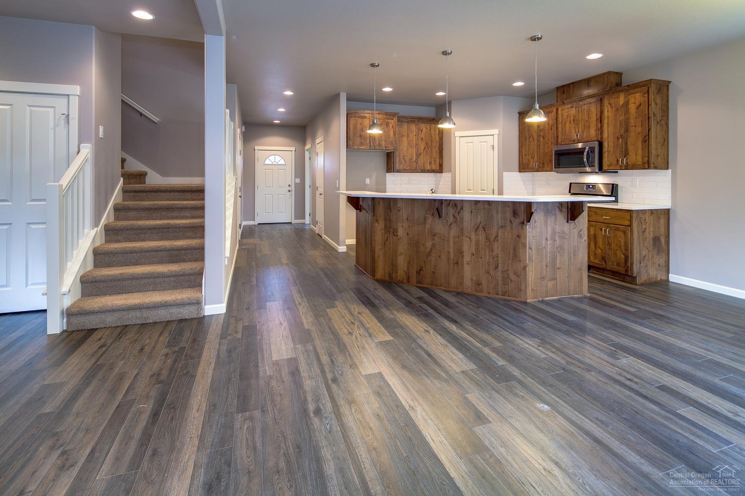 Kian Canyon - Residential