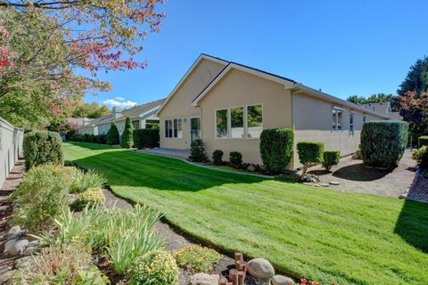 Tiny photo for 602 Summerwood Drive, Medford, OR 97504 (MLS # 220210889)