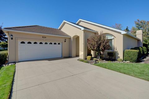 Tiny photo for 602 Summerwood Drive, Medford, OR 97504 (MLS # 220210889)