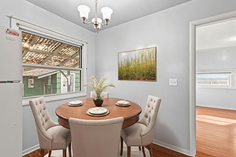 Tiny photo for 641 S Ivy Street, Medford, OR 97501 (MLS # 220212603)