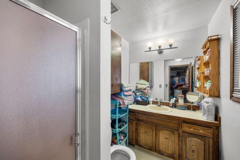 Tiny photo for 230 SW 8th Avenue, Canby, OR 97013 (MLS # 220219249)