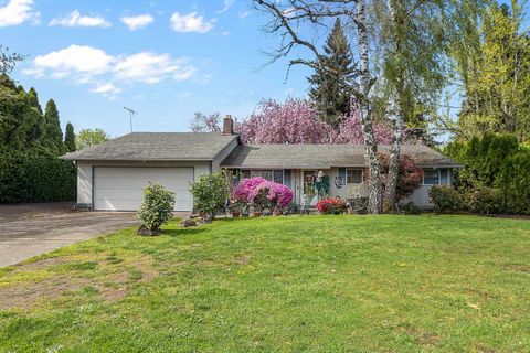 Tiny photo for 230 SW 8th Avenue, Canby, OR 97013 (MLS # 220219249)