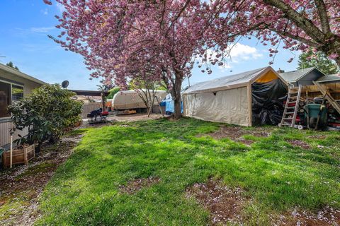 Tiny photo for 230 SW 8th Avenue, Canby, OR 97013 (MLS # 220219249)