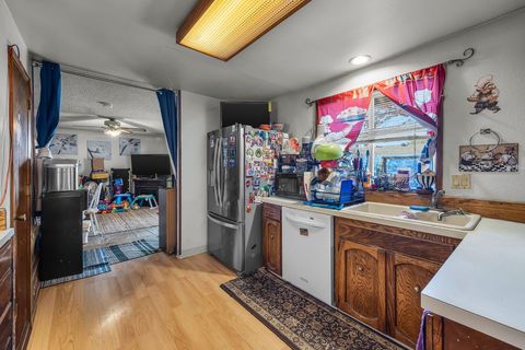 Tiny photo for 230 SW 8th Avenue, Canby, OR 97013 (MLS # 220219249)