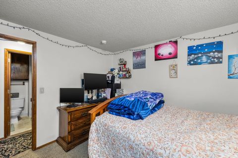Tiny photo for 230 SW 8th Avenue, Canby, OR 97013 (MLS # 220219249)